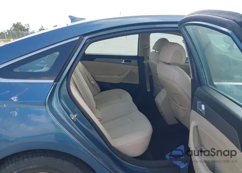 2015 Hyundai Sonata Eco z USA, uszkodzony, nr VIN 5NPE24AA8FH132823